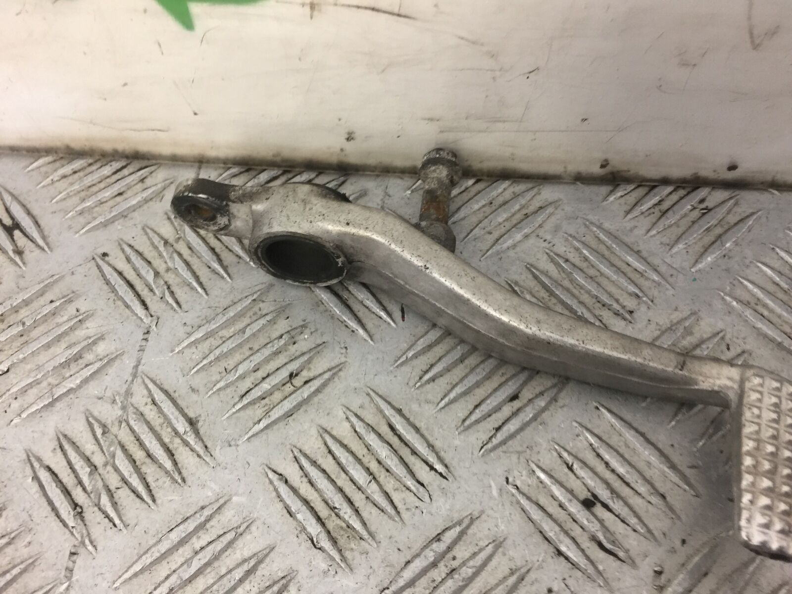 KAWASAKI ZX6R ZX6 J REAR BRAKE PEDAL  YEAR 2000  (STOCK 456)