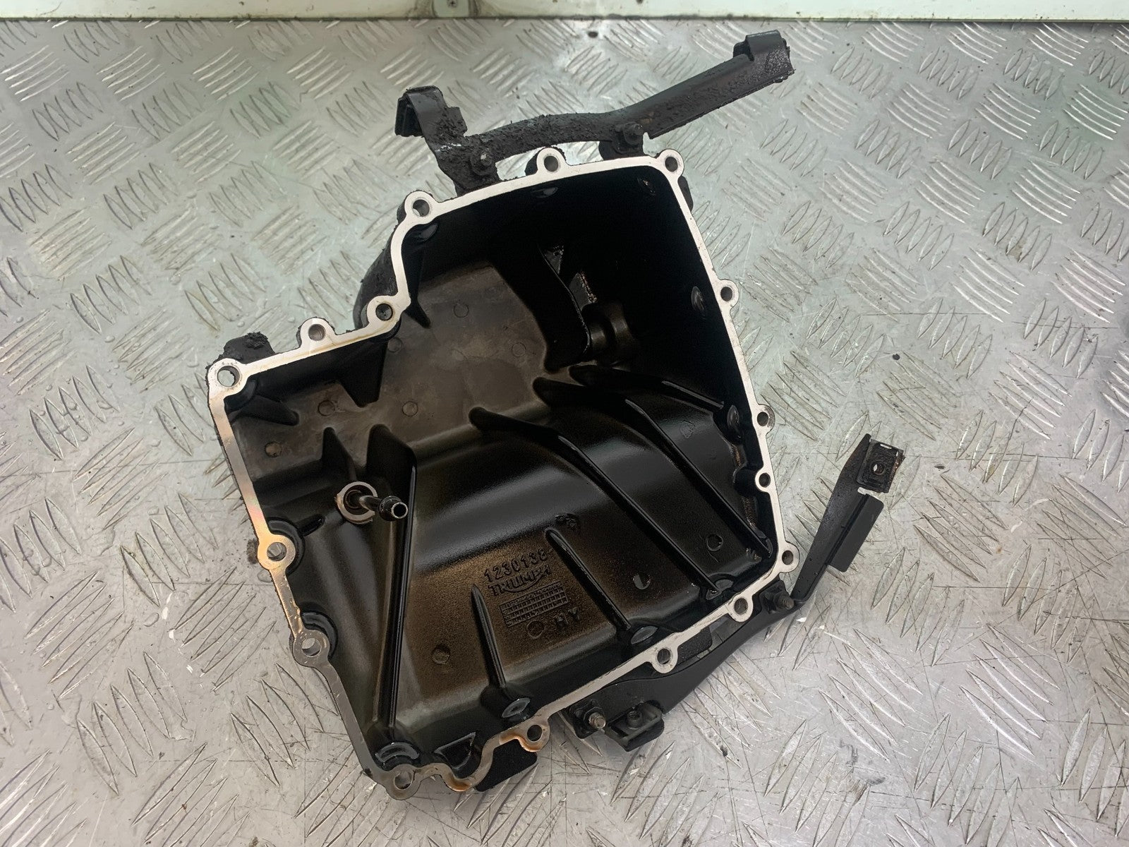 TRIUMPH 675 STREET TRIPLE SUMP  2013-2016 (CMB1186)