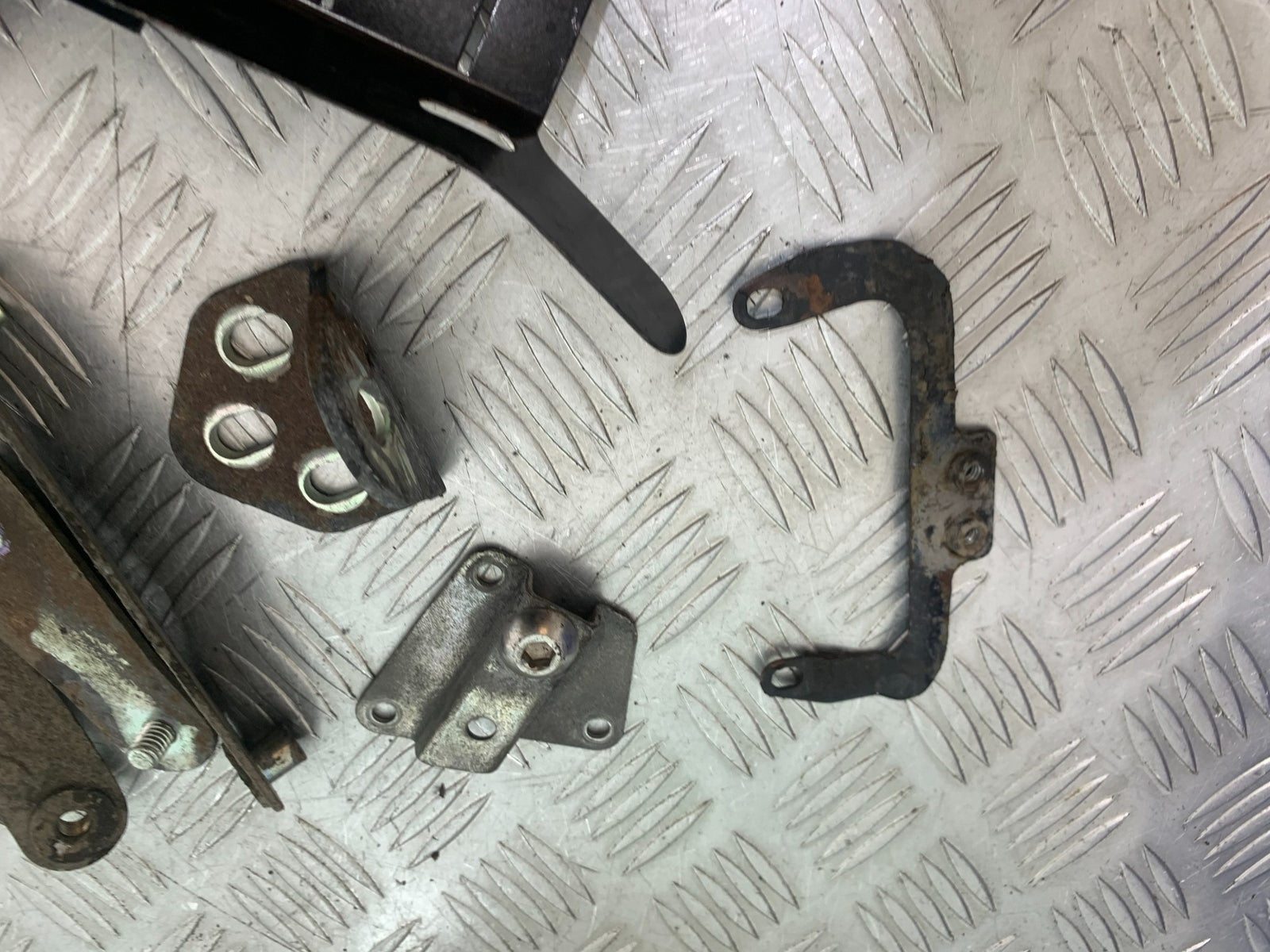 HARLEY DAVIDSON FXS BLACKLINE 1585 BRACKETS   YEAR 2012 (CMB1147)
