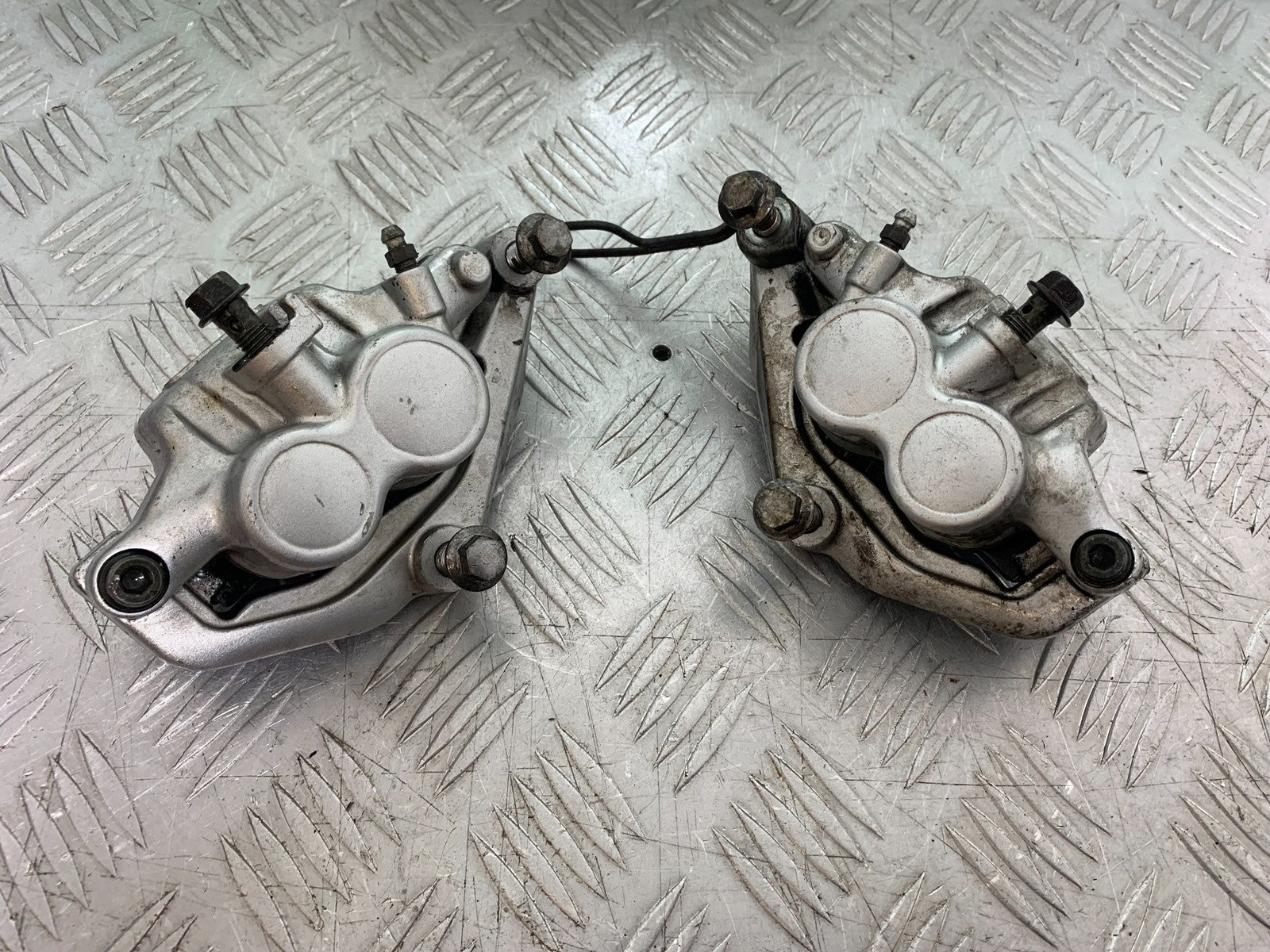 YAMAHA XV1100 XV 1100 VIRAGO FRONT BRAKE CALIPERS 1990-1999 (CMB1243)