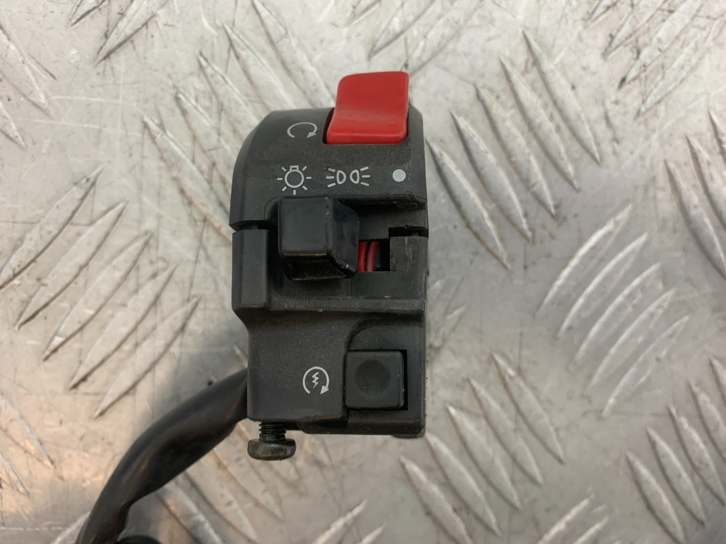 YAMAHA XJ900 XJ 900 DIVERSION RIGHT SWITCH GEAR   YEAR 1994-2002(CMB1292)
