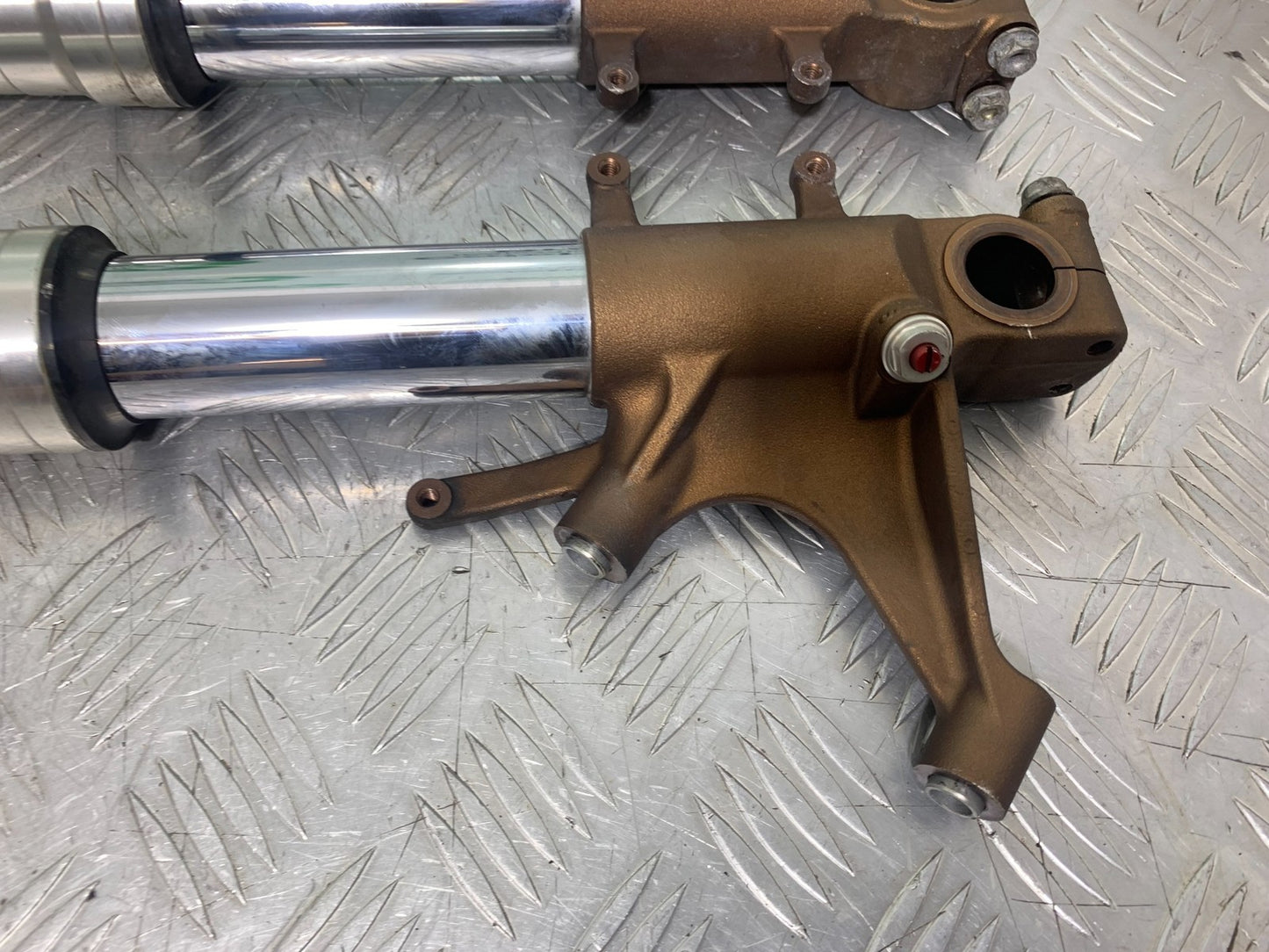 HONDA CBR1000 rr FIREBLADE FORKS   YEAR 2006 (CMB1220)