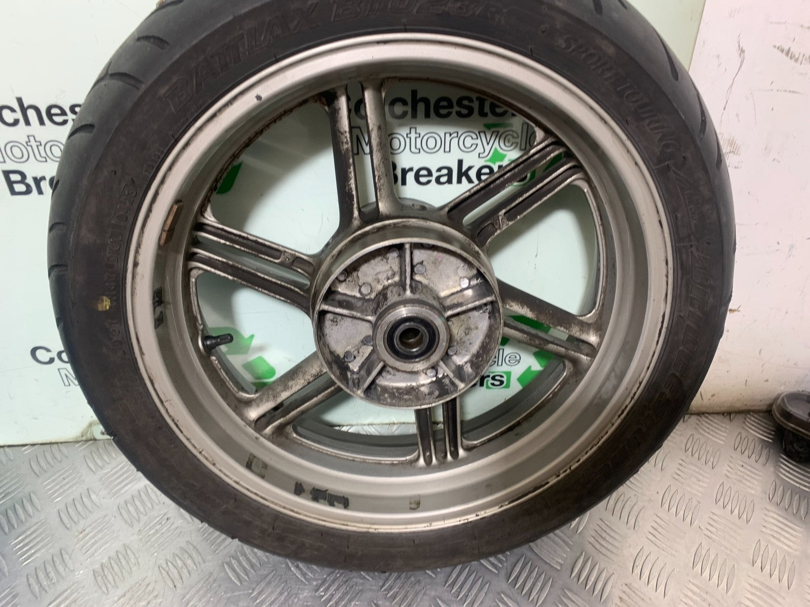 HONDA CBF600 CBF 600 REAR WHEEL  YEAR 2004-07  (CMB1305)