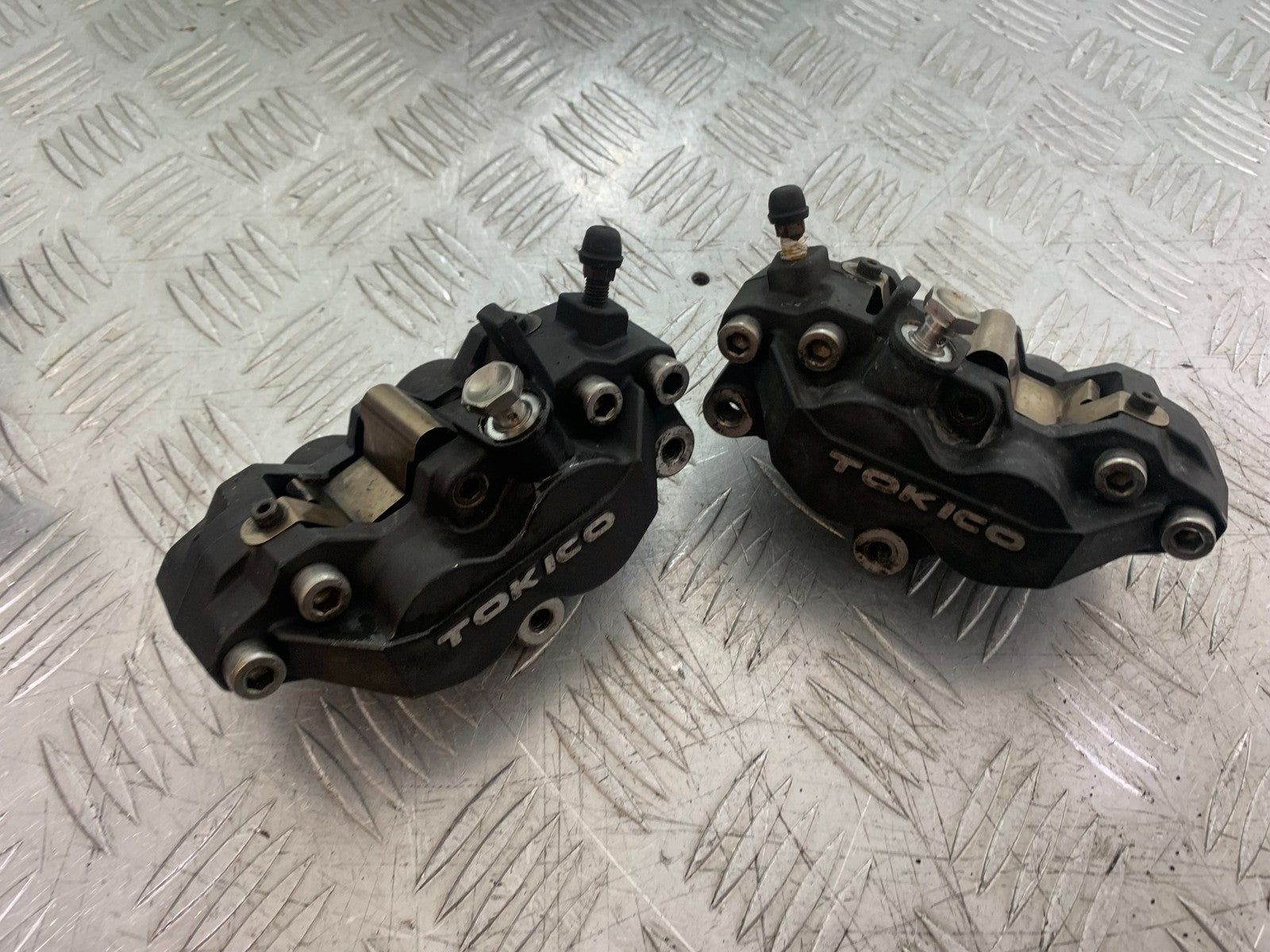 SUZUKI SV1000 SV 1000 S FRONT BRAKE CALIPERS   YEAR 2003-2007 (CMB1293)