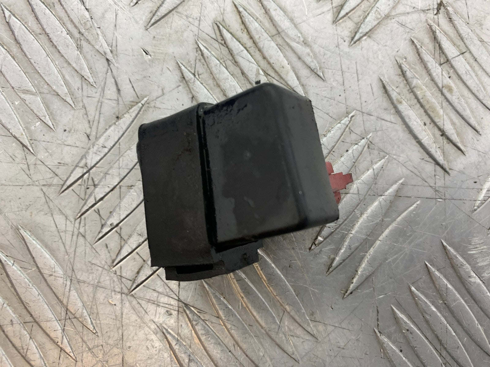 KAWASAKI ZZR1100 D PETROL PUMP RELAY   YEAR 1993-2001 (CMB1189)