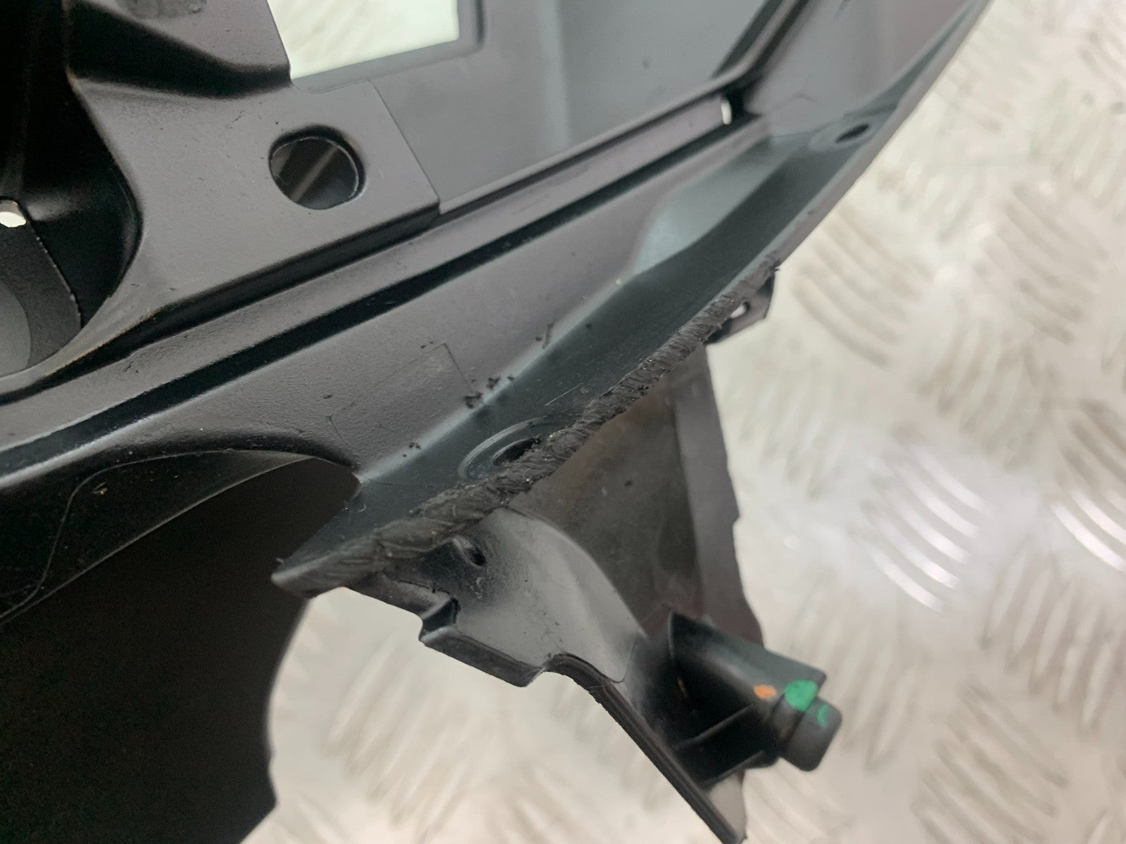 DUCATI 1299 PANIGALE REAR SUBFRAME INNER PANEL YEAR 2016 (CMB 1187)