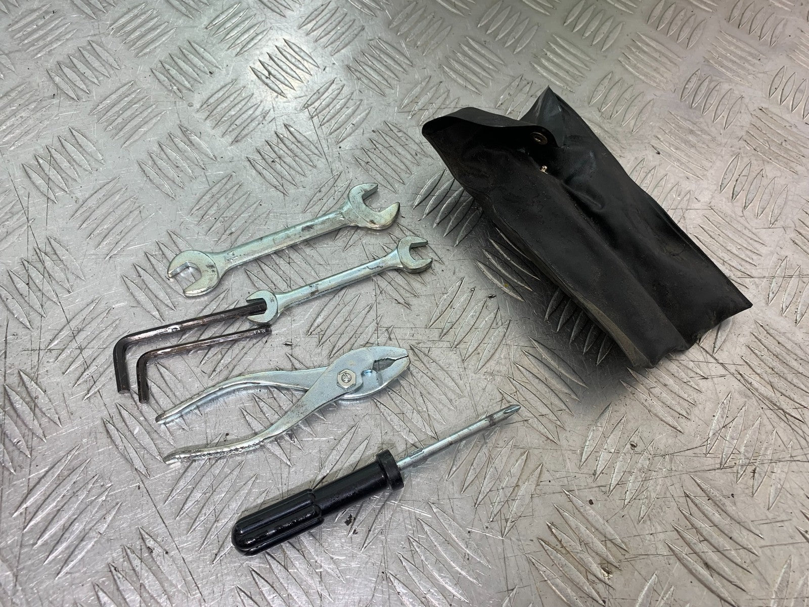 SUZUKI DL1000 V-STROM TOOL KIT YEAR 2014-2019 (CMB1325)