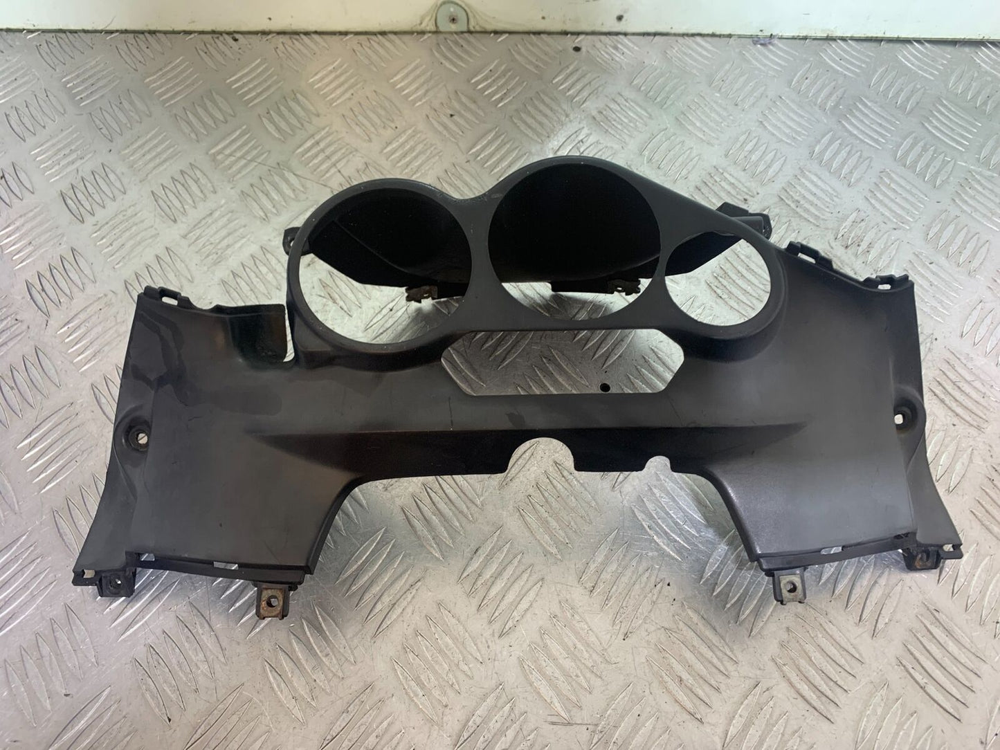 YAMAHA YZF600 YZF 600 THUNDERCAT CLOCKS SURROUND   1996-2003 (CMB1134)
