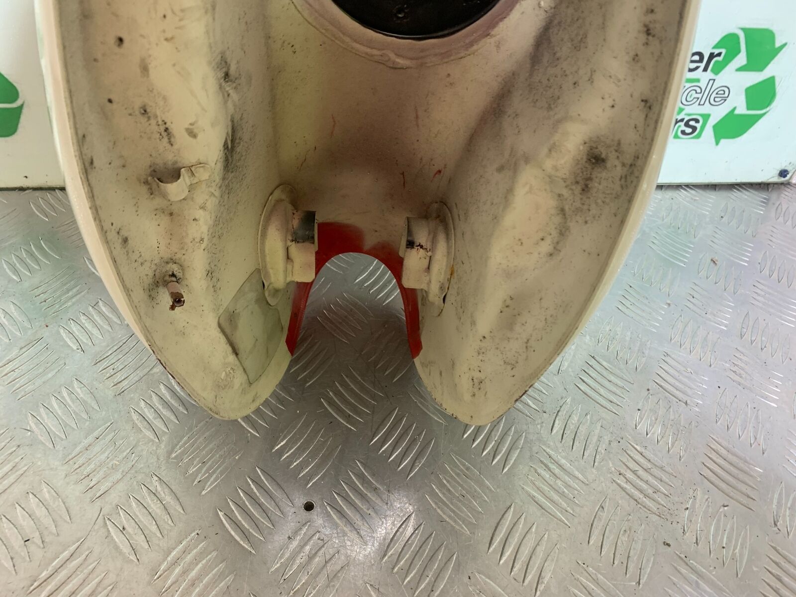 TRIUMPH BONNEVILLE T100 PETROL TANK  YEAR 2017-2021 (CMB1084)