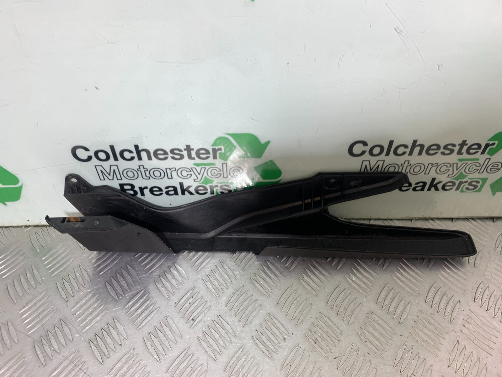 HONDA CBR500R CBR 500 R CHAIN GUARD  YEAR 2012-16 (CMB1151)