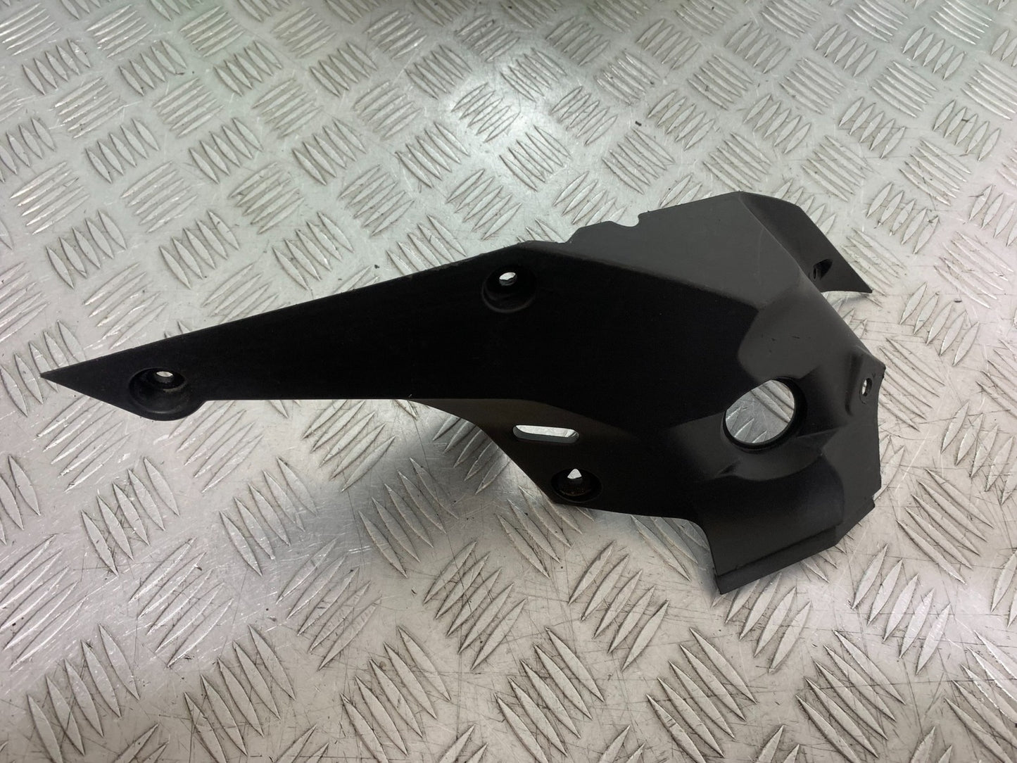 KTM DUKE 390 INFILL PANEL   YEAR 2017- 2023 (CMB1314)