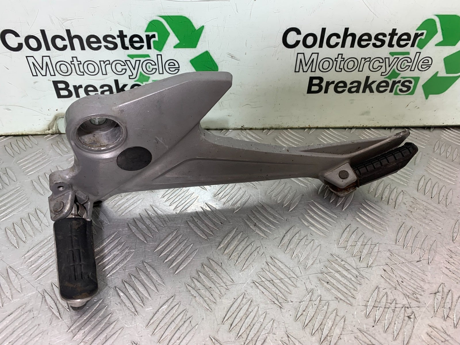 HONDA XL125 VARADERO LEFT HANGER   YEAR 2001-2006  (CMB1304)
