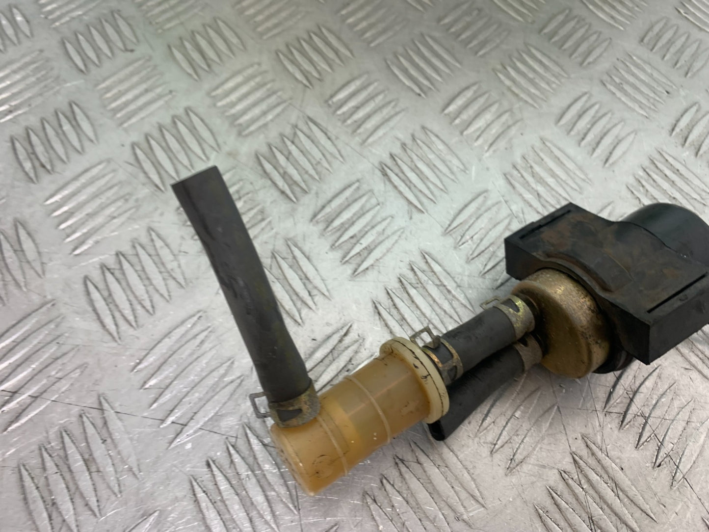 KAWASAKI ZX9R ZX9 R PETROL PUMP  YEAR 1998-1999 (CMB1329)