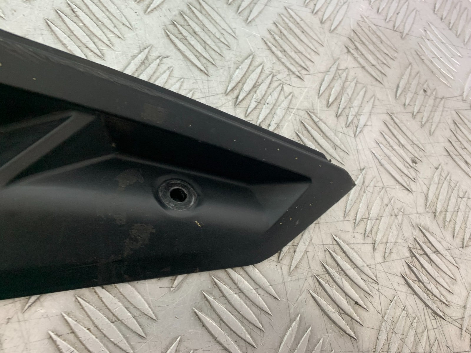 KTM DUKE 390 LEFT SEAT PANEL  YEAR 2017- 2023 (CMB1314)
