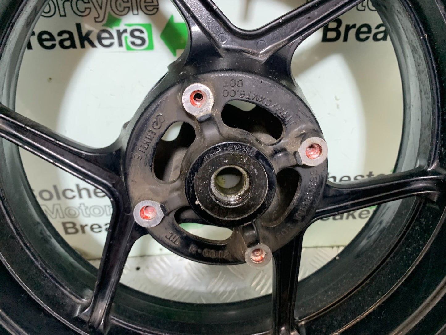 KAWASAKI ZX10R ZX10 R REAR WHEEL (NEW TYRE)  2008-2010 (CMB1301)