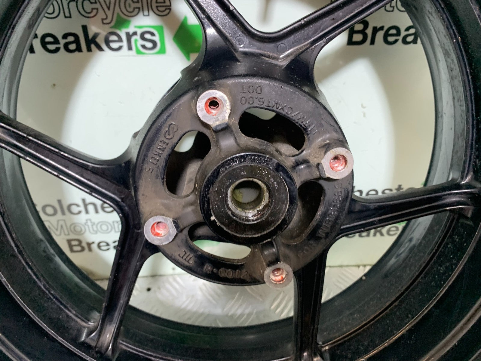 KAWASAKI ZX10R ZX10 R REAR WHEEL (NEW TYRE)  2008-2010 (CMB1301)