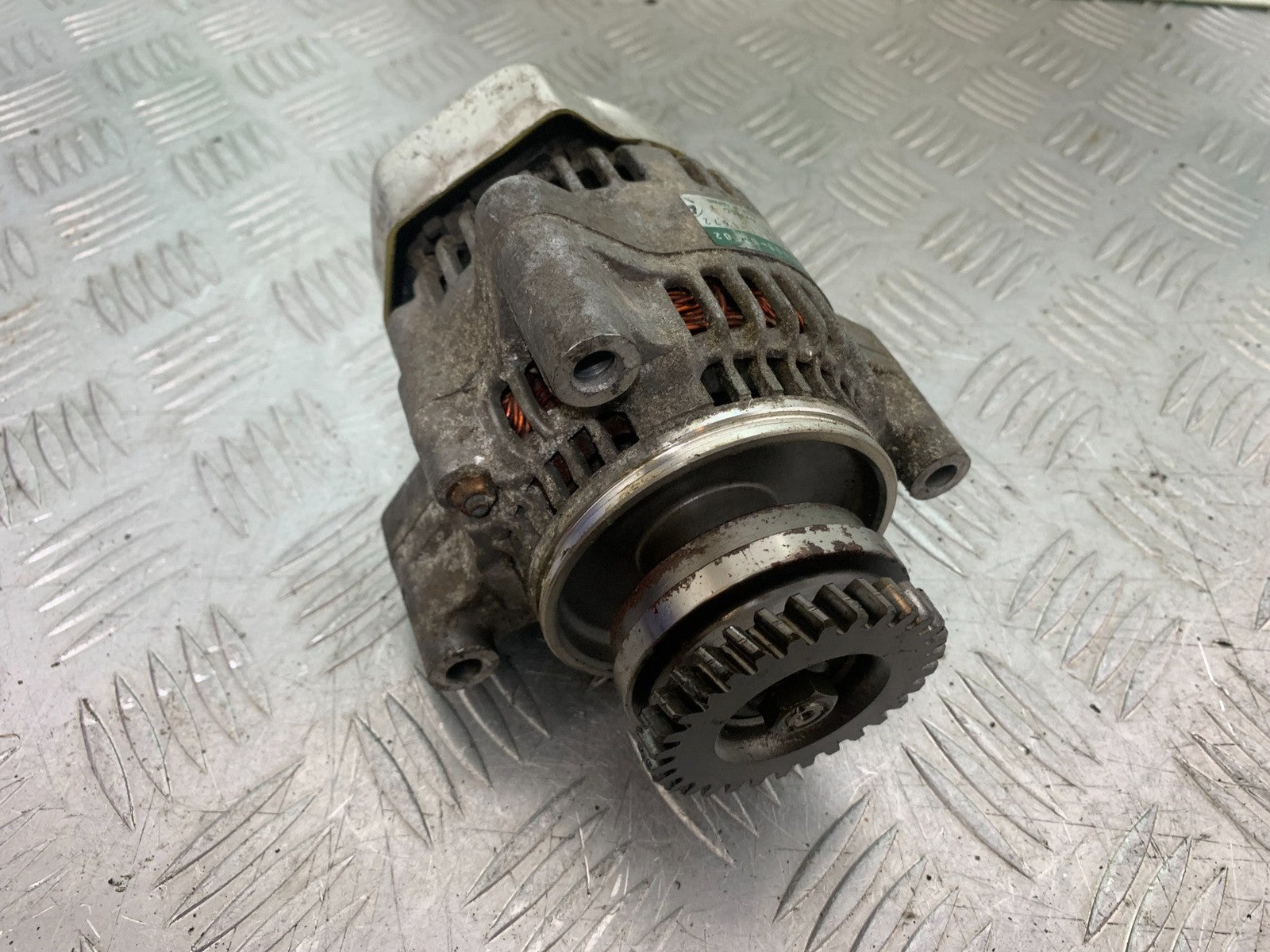 SUZUKI GSF600 GSF 600 BANDIT ALTERNATOR  2000-2004 (CMB1269)