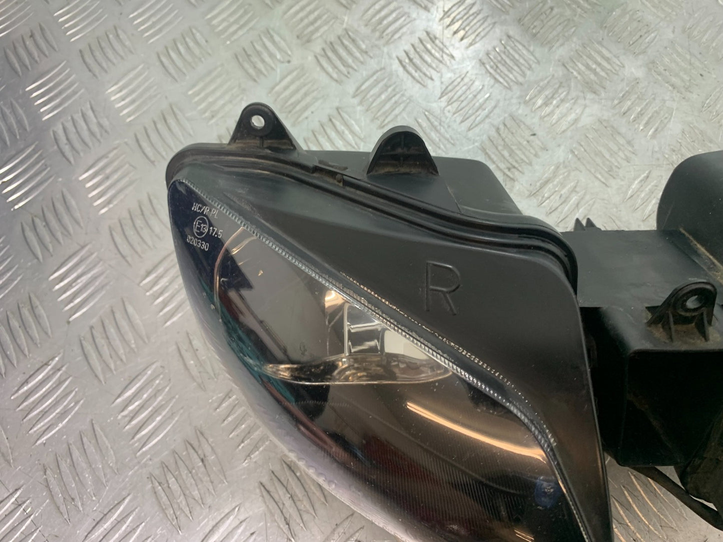YAMAHA YZF R1 4XV HEADLIGHT  YEAR 1998-99 (CMB1291)