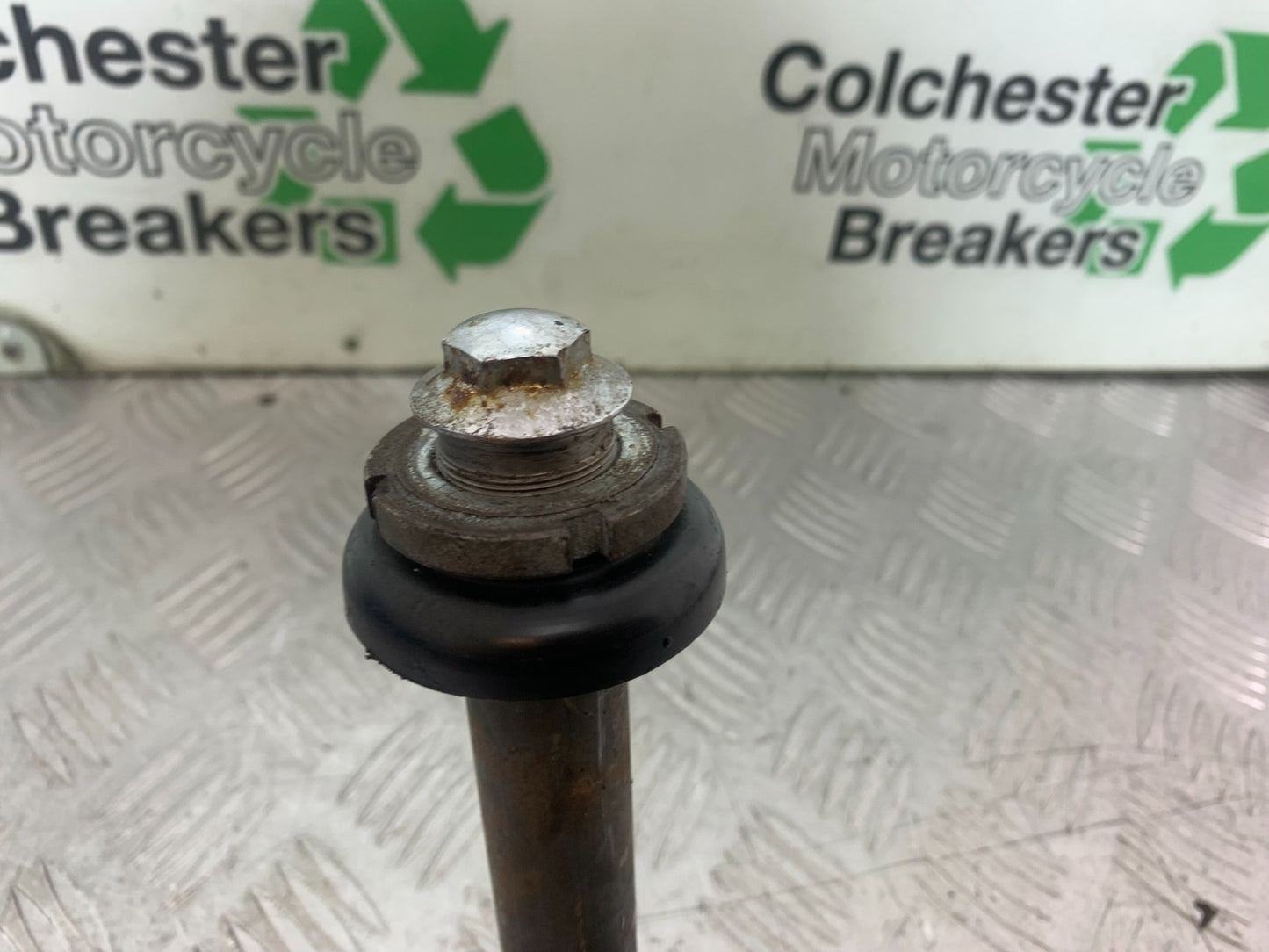SUZUKI GP100 GP 100 BOTTOM YOKE   YEAR 1978-1988 (CMB1259)
