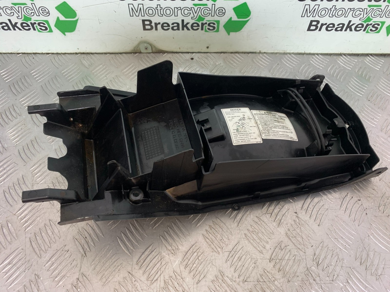 HONDA CBF600 CBF 600 UNDERTRAY    YEAR 2004 -07 (CMB1247)