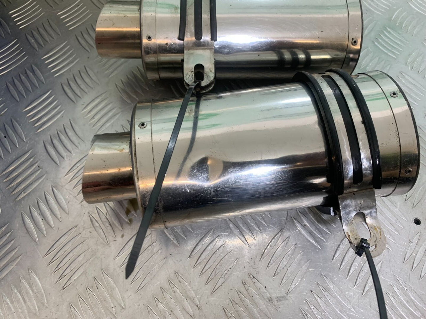 SUZUKI SV1000 SV 1000 K3 RACE SILENCERS  YEAR 2003-2006 (CMB1111)