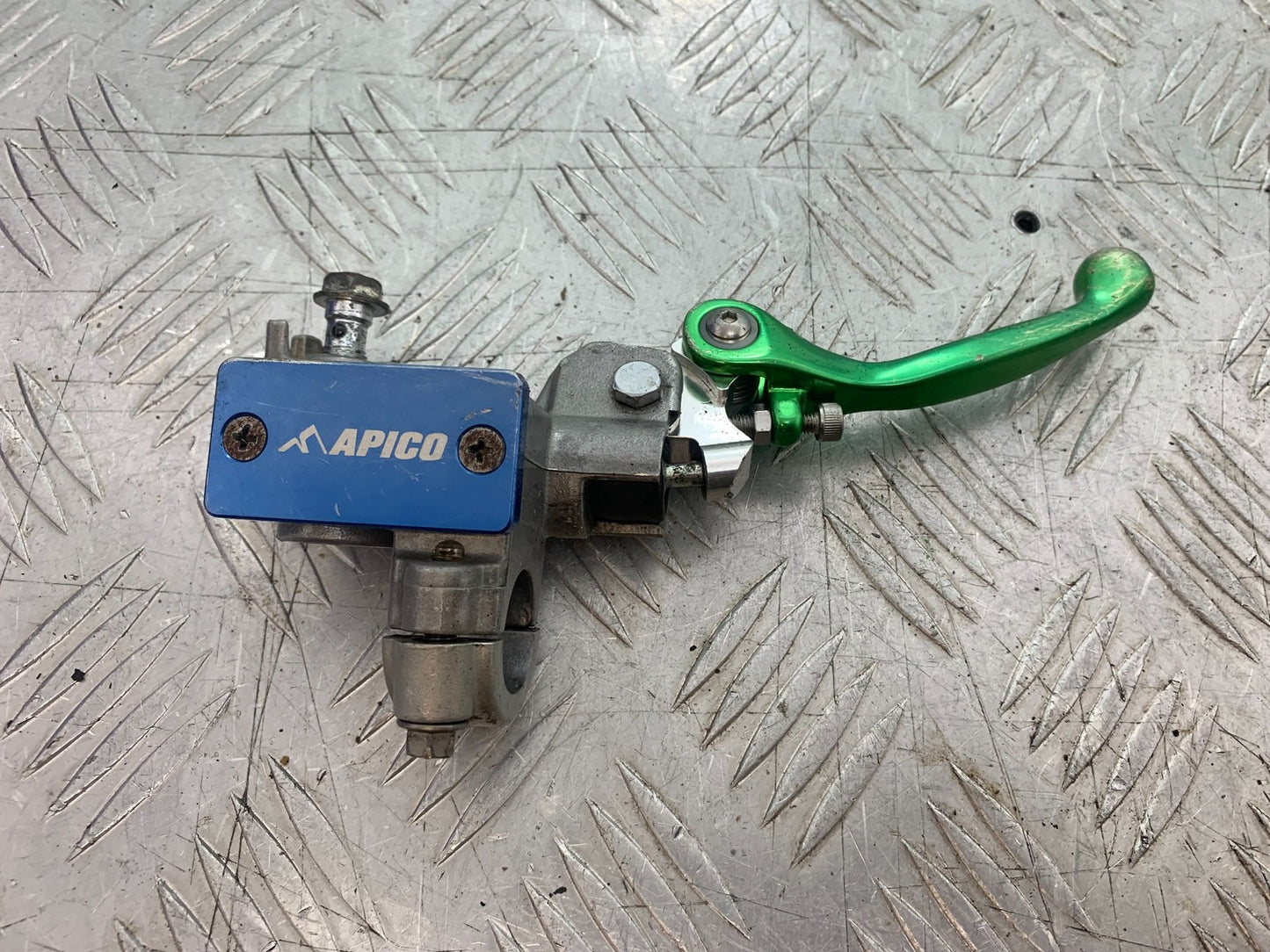 KAWASAKI KXF450 KXF 450 FRONT BRAKE MASTER CYLINDER   YEAR 2013 CMB1217)