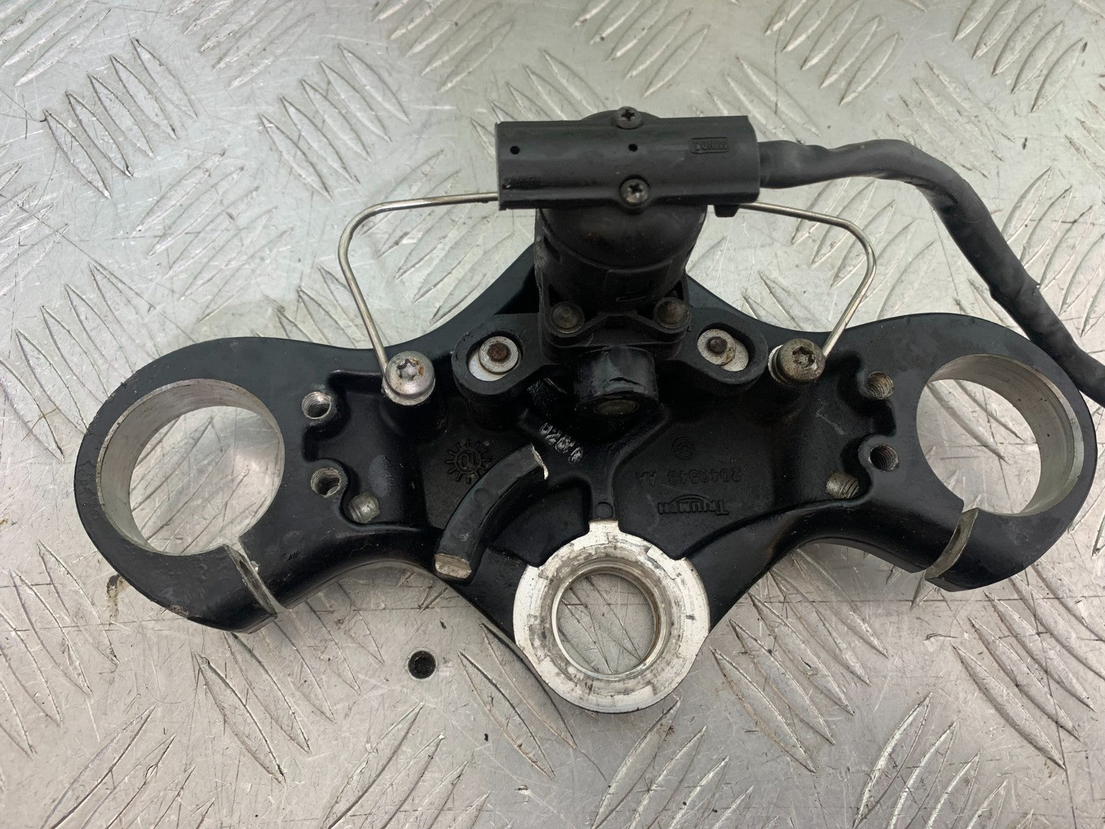 TRIUMPH 1050 SPRINT GT LOCKS AND KEY   YEAR 2010-2016 (CMB1250)