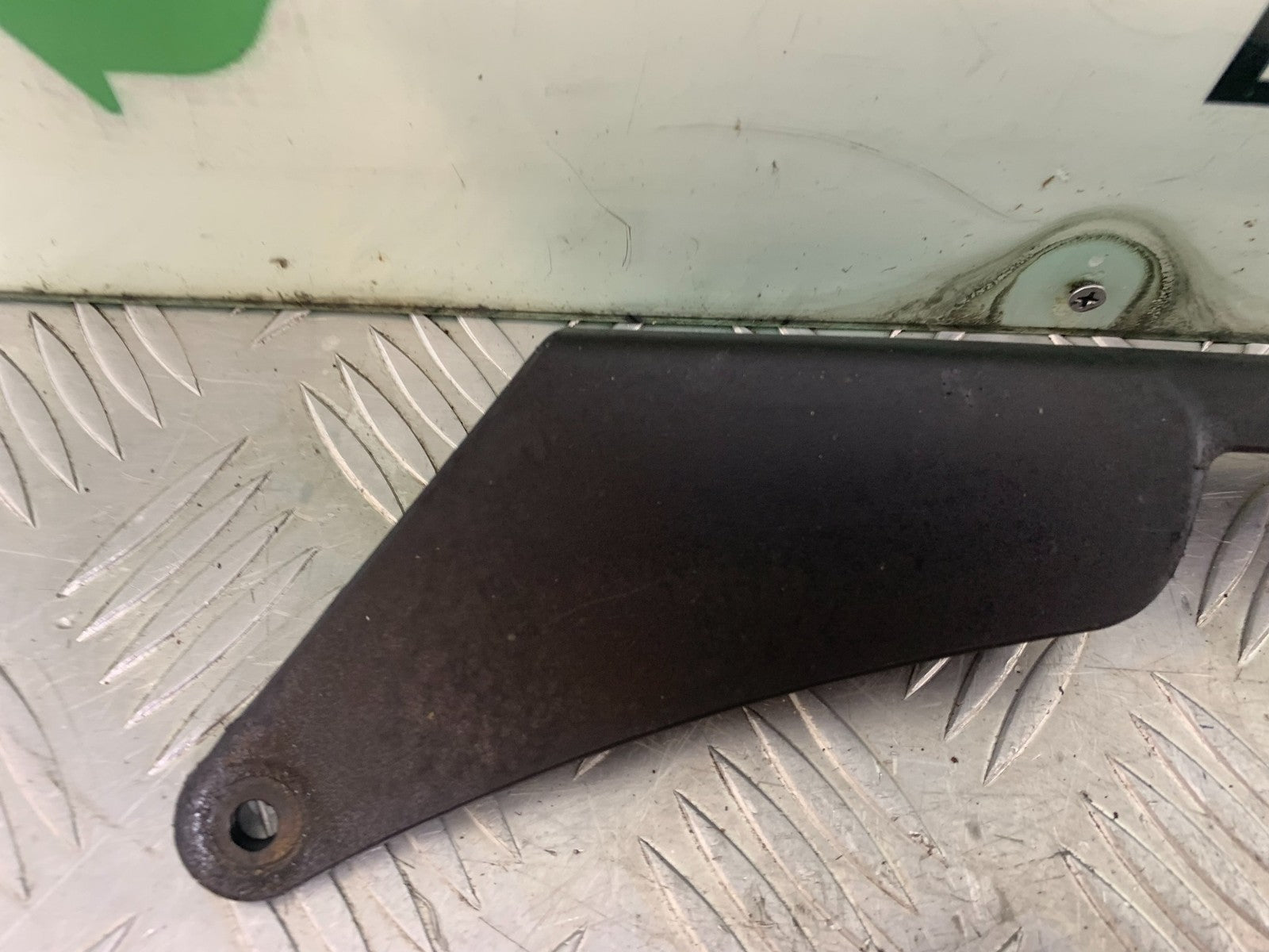 KAWASAKI ZX10R ZX10 R CHAIN GUARD  2008-2010 (CMB1206)
