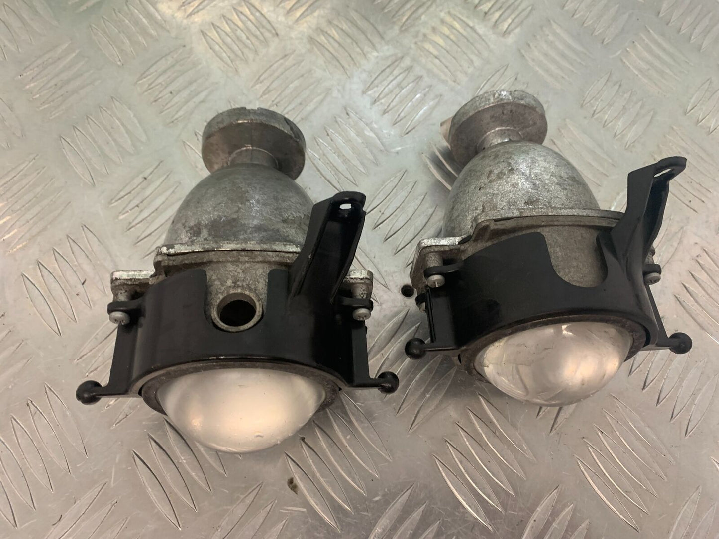 KTM 640 DUKE 2 HEADLIGHTS  YEAR 2000-2006 (STOCK 988)