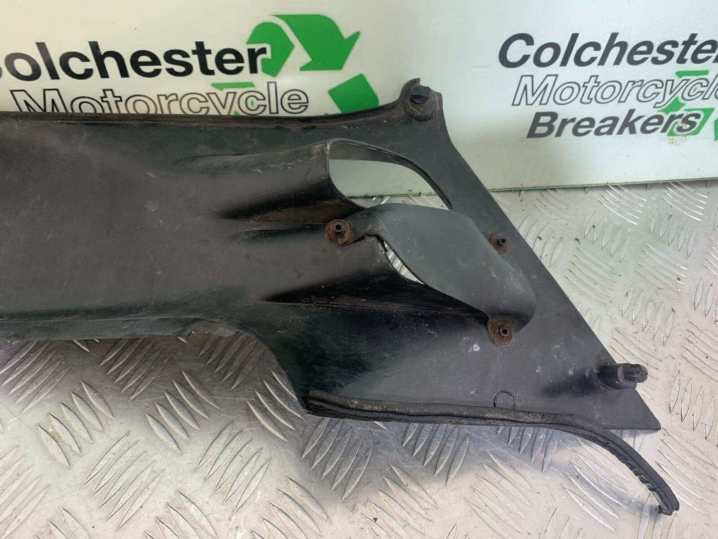 HONDA CBR600 CBR 600 F2 RIGHT SEAT PANEL YEAR 1991-1993 (CMB1114)