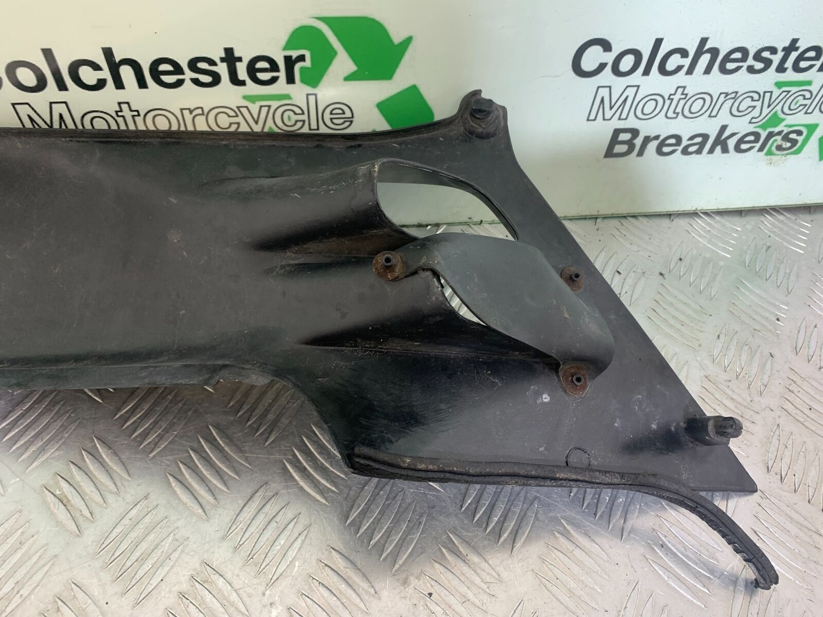 HONDA CBR600 CBR 600 F2 RIGHT SEAT PANEL YEAR 1991-1993 (CMB1114)