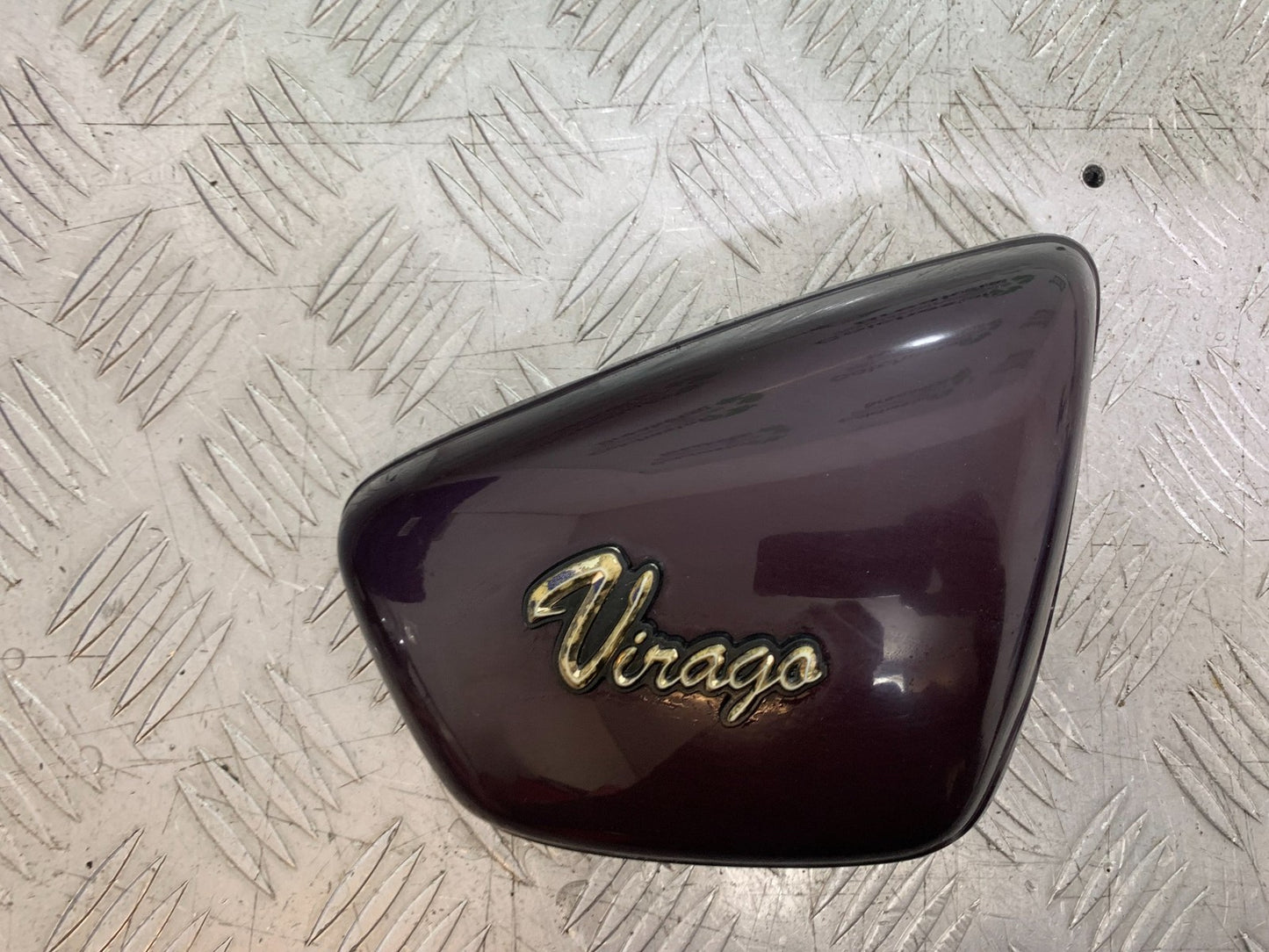 YAMAHA XV1100 XV 1100 VIRAGO RIGHT SEAT PANEL 1990-1999 (CMB1243)