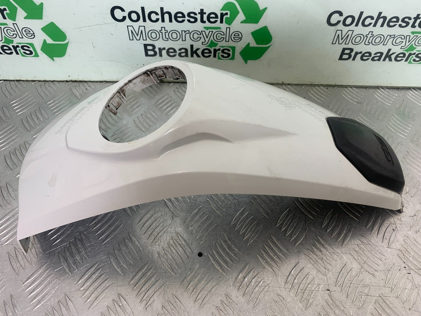 BMW R1200 R 1200 GS CENTER TANK PANEL YEAR 2013-2016 (CMB1257)