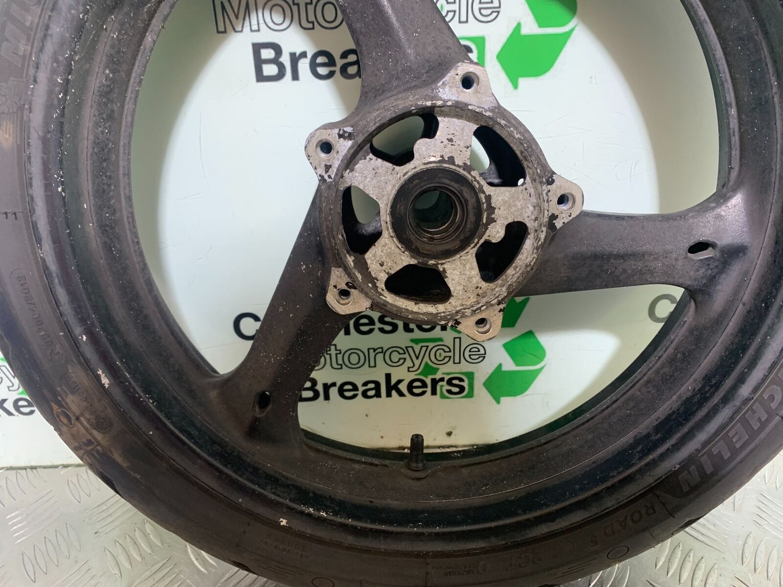 SUZUKI GSF1250 GSF 1250 BANDIT FRONT WHEEL  YEAR 2010-14 (CMB1092)