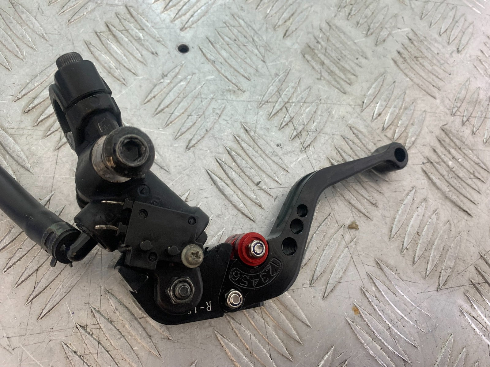 YAMAHA YZF R1 14 B BIG BANG FRONT BRAKE MASTER CYLINDER   2009-14 (CMB1175)