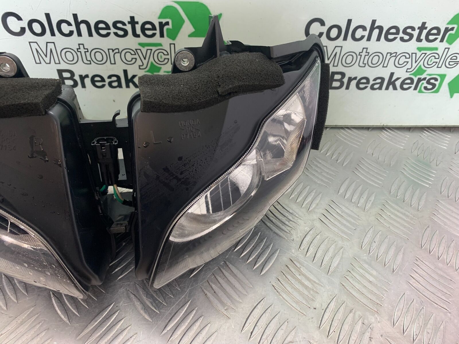 HONDA CBR1000 rr FIREBLADE HEADLIGHT   2008-2011 (CMB1037)