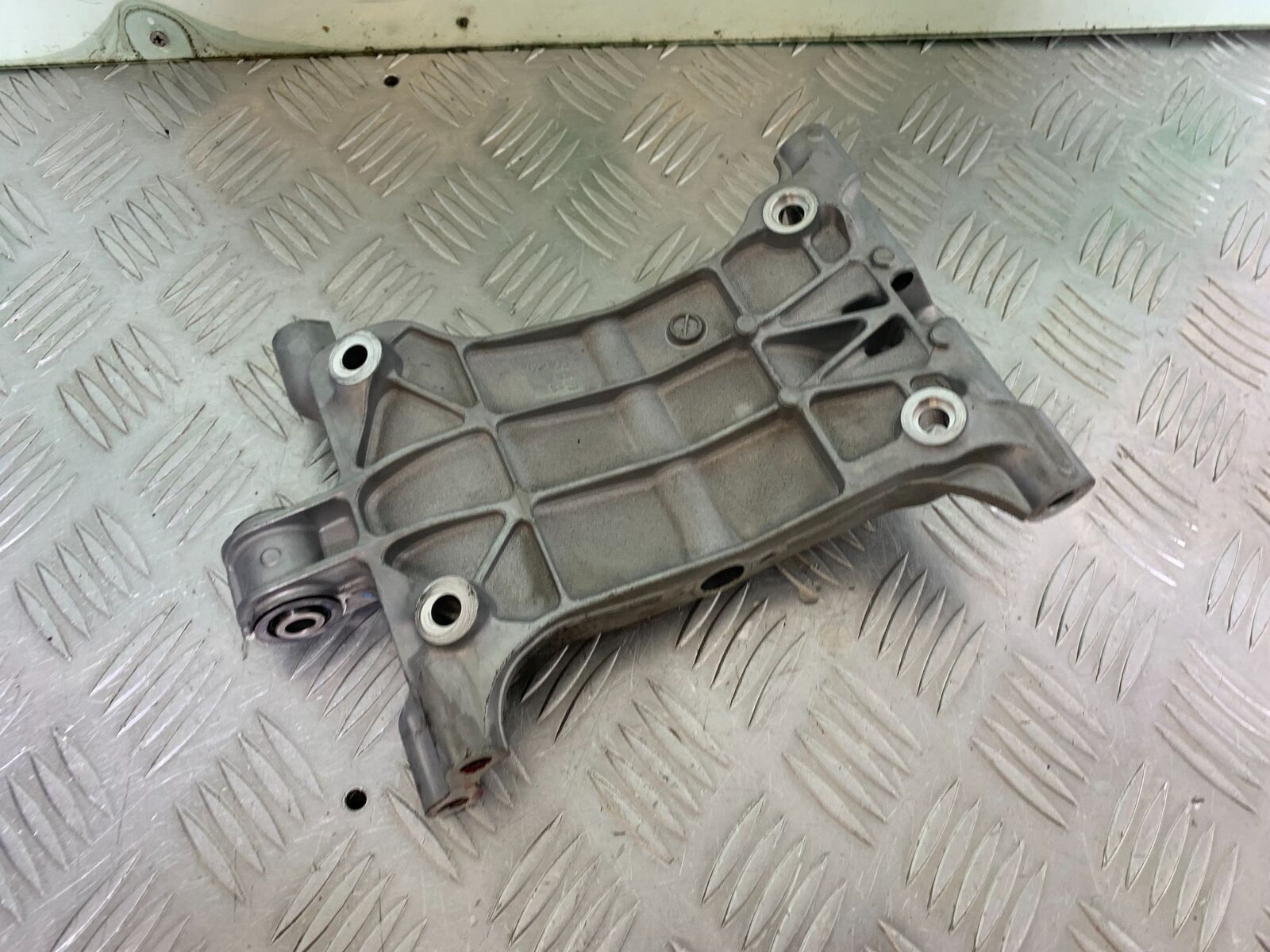 KAWASAKI NINJA 400 EX 400 ENGINE BRACKET  YEAR 2024 (CMB1075)