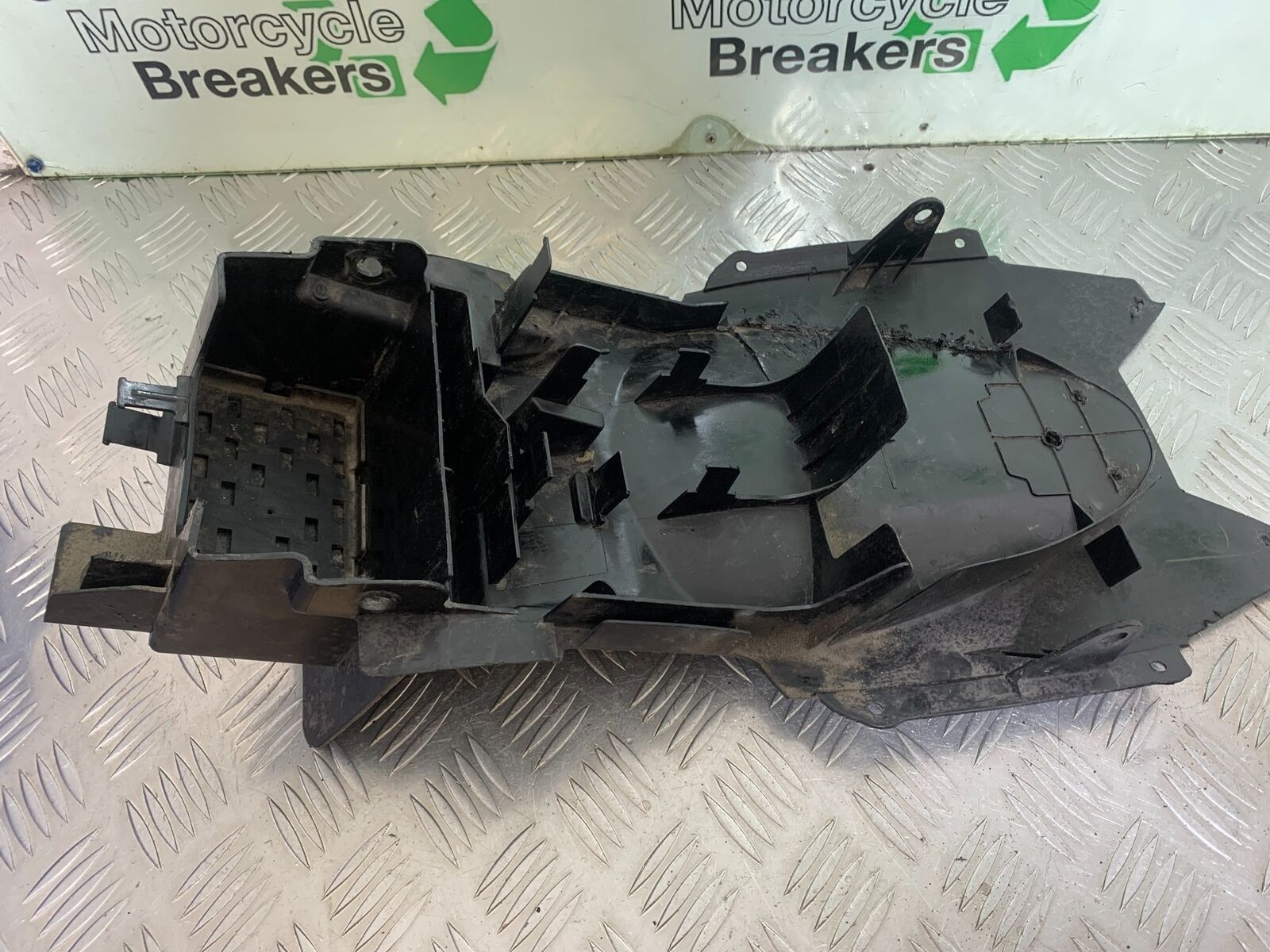 SUZUKI SV1000 SV 1000 K4 UNDERTRAY  YEAR 2003-2007 (CMB1042)