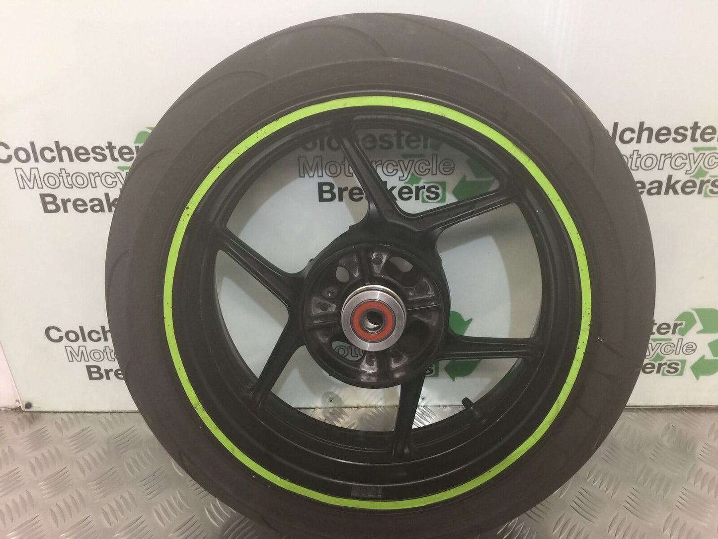 KAWASAKI ZX10R ZX10 R REAR WHEEL YEAR 2004-2005 (STOCK 932)