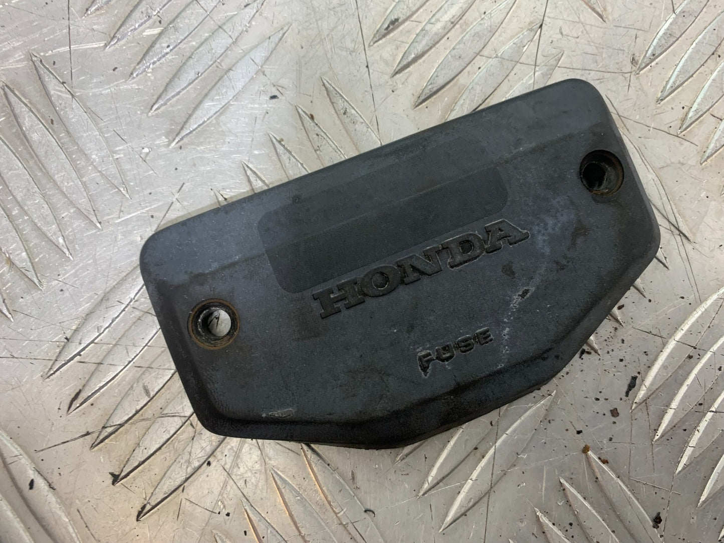 HONDA GL500 GL 500 SILVERWING FUSE BOX COVER  YEAR 1981-82 (CMB1168)