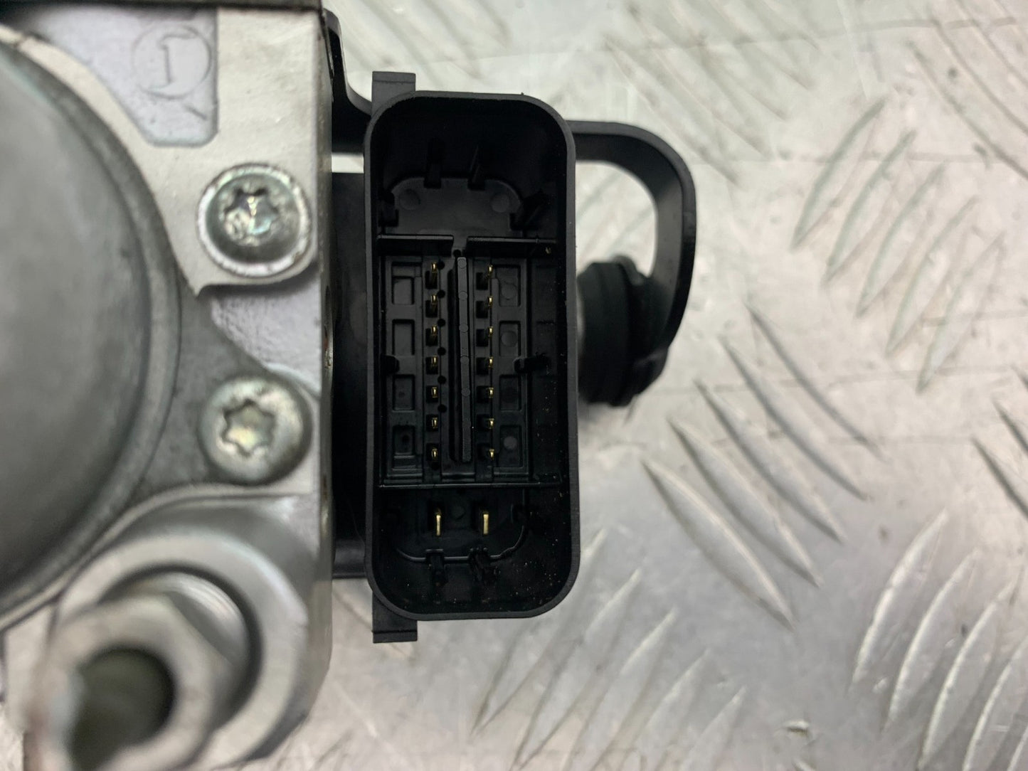 TRIUMPH 675 STREET TRIPLE RX ABS PUMP   2015- 2017 (CMB1299)