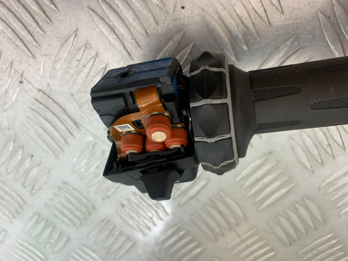 BMW M1000 R LEFT SWITCH GEAR  YEAR 2023-2024 (CMB1140)