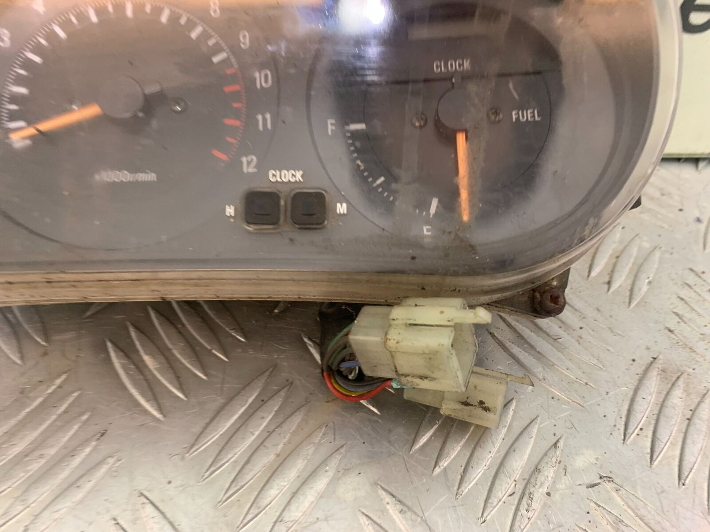 YAMAHA FJ1100 FJ 1100 CLOCKS SPEEDO DASH (SOLD AS PARTS) YEAR 1984-85 (CMB1101)
