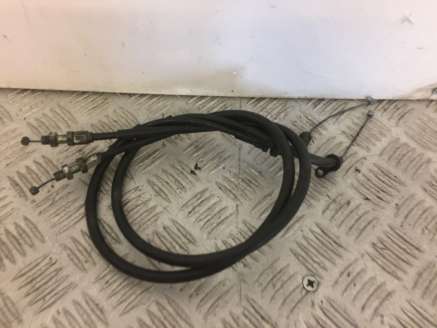 SUZUKI GSXR600 GSXR 600 THROTTLE CABLES    K1 K2 YEAR 2000