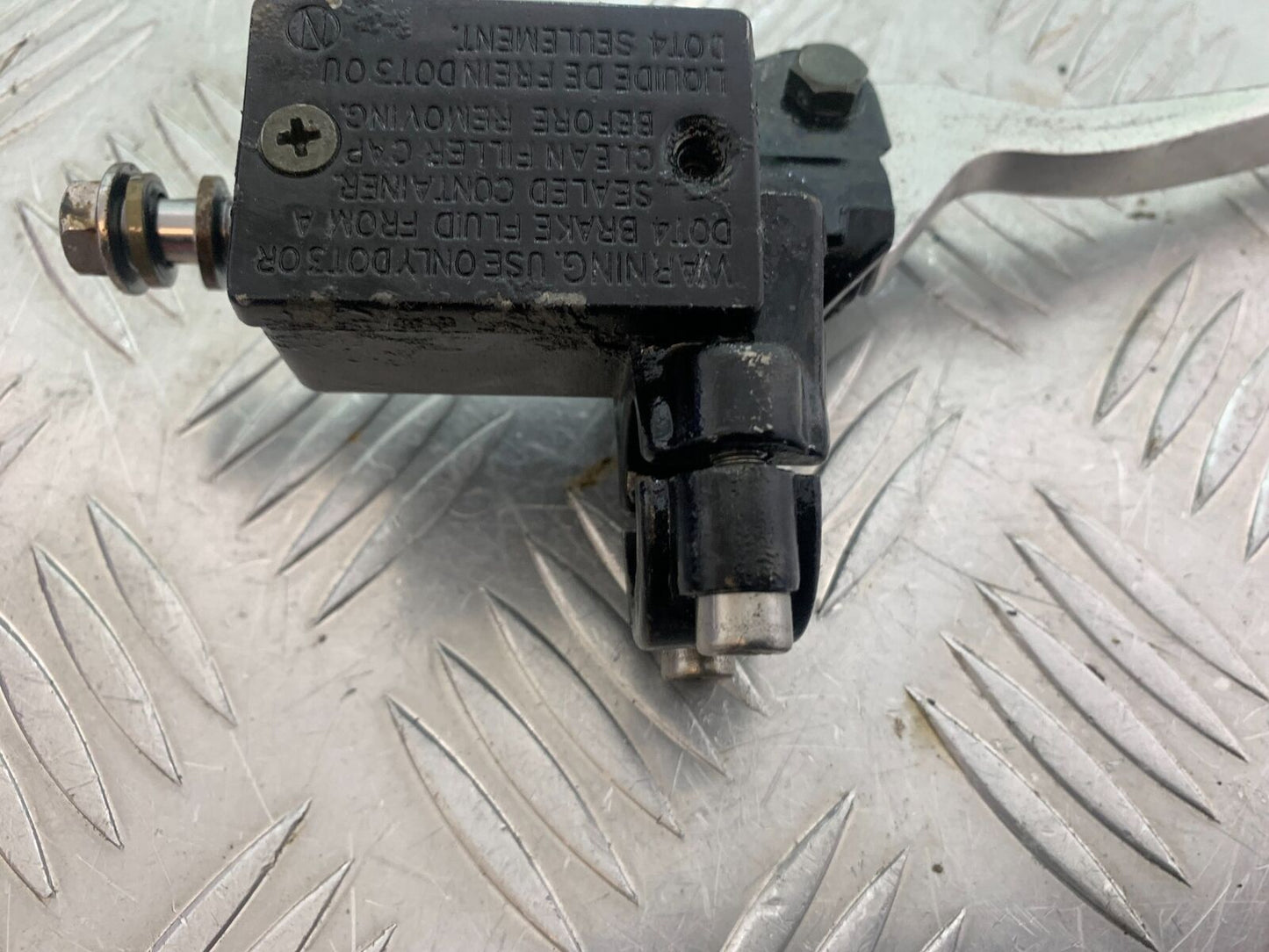 HONDA VFR400 VFR 400 NC21 FRONT BRAKE MASTER CYLINDER    YEAR 1986-87 (CMB1043)