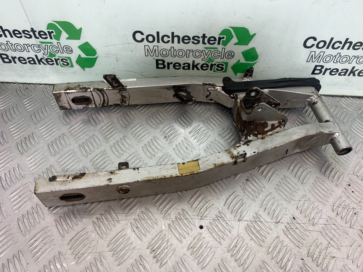 HONDA XL125 VARADERO SWINGARM  YEAR 2001-2006  (CMB1210)
