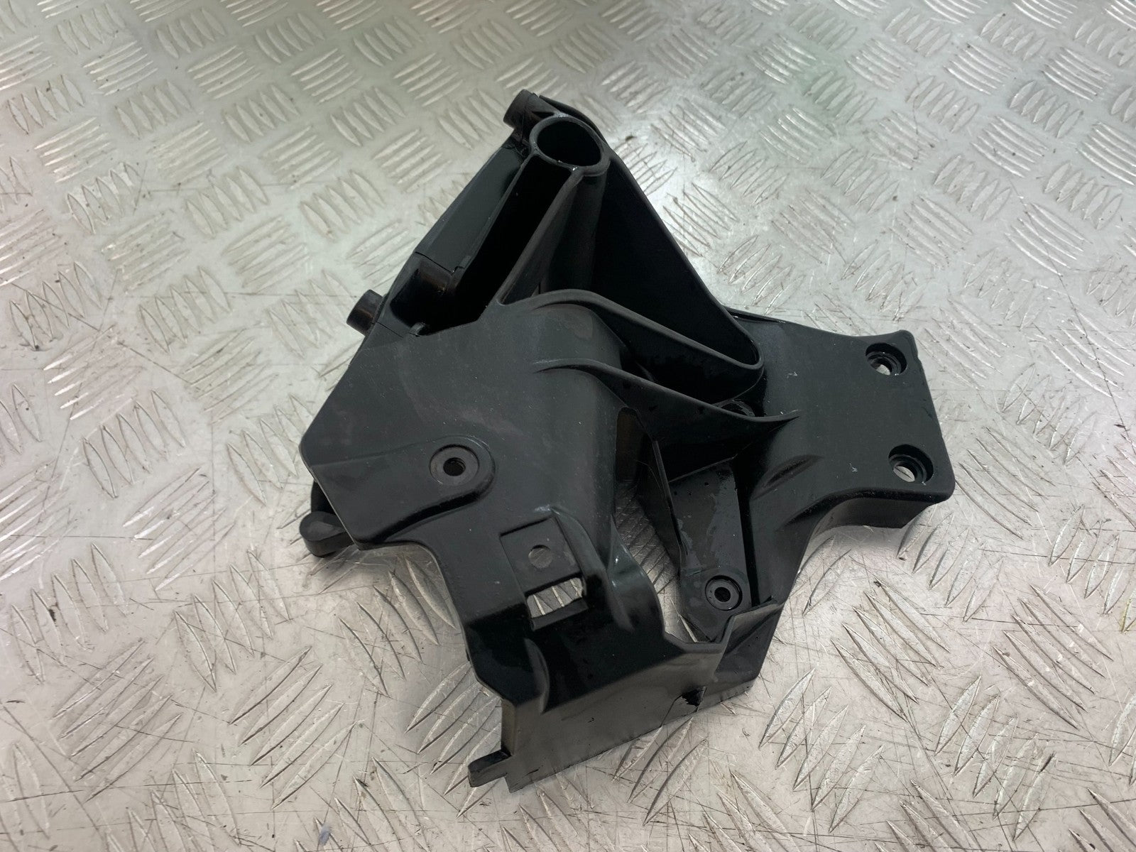 KTM RC125 RC 125 LEFT FAIRING BRACKET  YEAR 2017-2022 (CMB 1244)