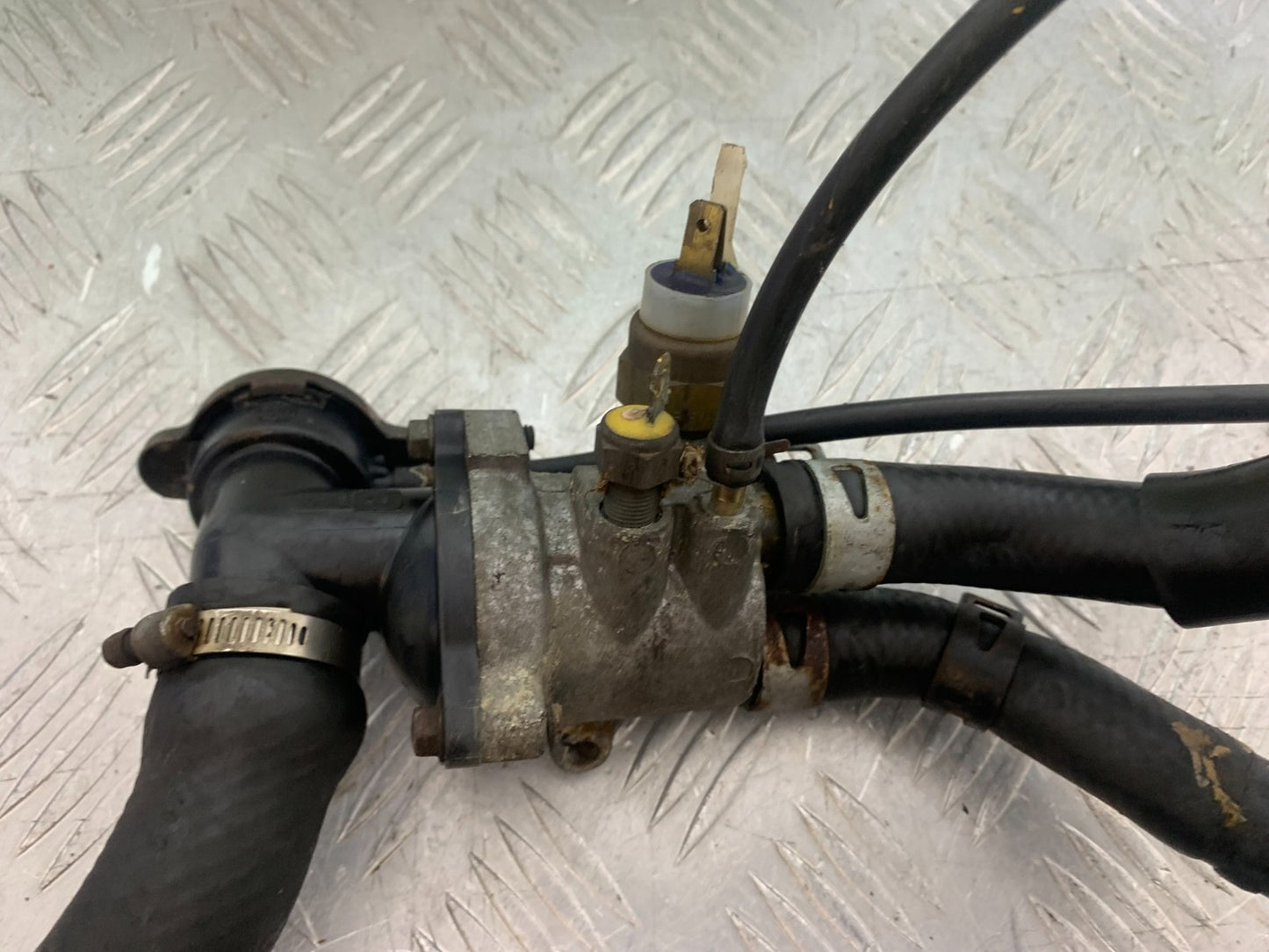 YAMAHA FZS600 FAZER 600 THERMOSTAT  YEAR 1998-2001 (CMB1267)