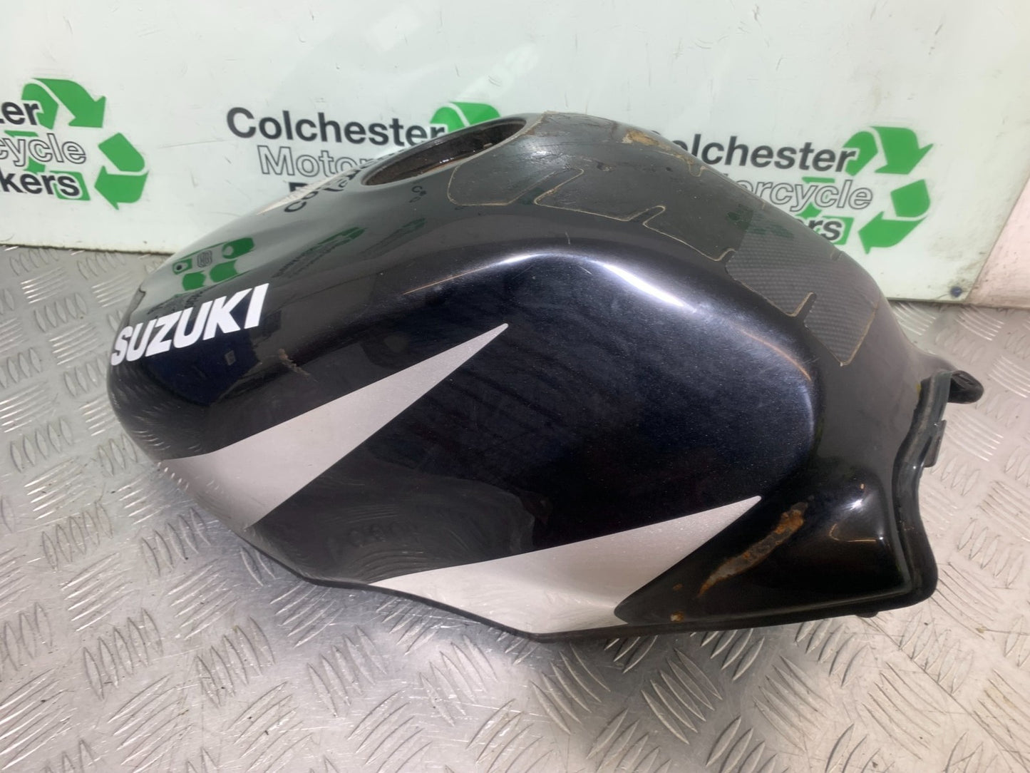 SUZUKI GS500 GS 500 PETROL TANK  YEAR 2001-2008 (CMB1254)