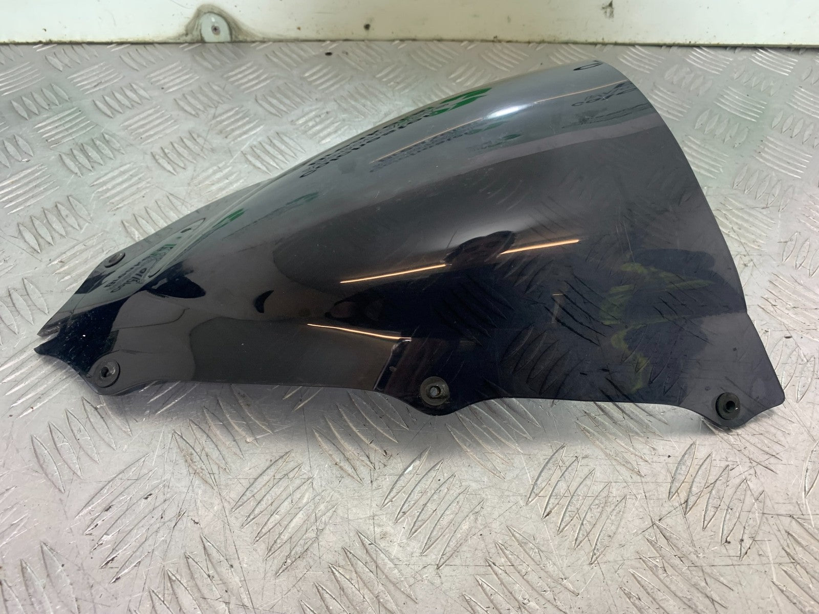 YAMAHA YZF R1 4XV SCREEN   YEAR 1998-99 (CMB1291)